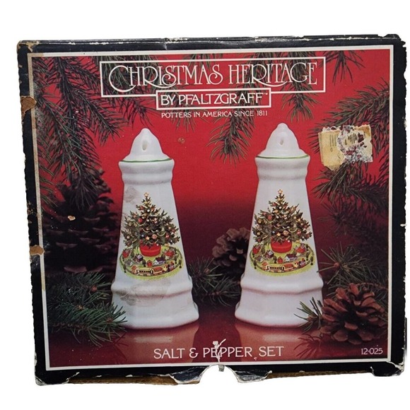 Christmas Heritage Salt & Pepper Shaker Set by Pfaltzgraff Holiday Kitchen Decor - Picture 1 of 7